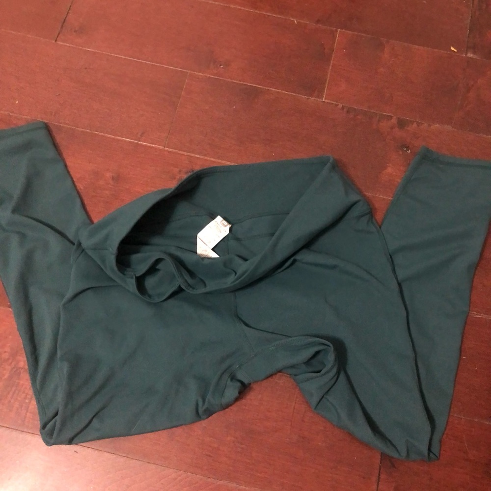 Teal Fabletics leggings!